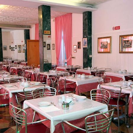 Hotel Parigi Rimini Luaran gambar