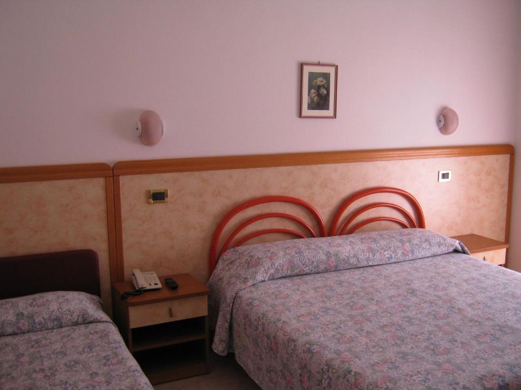 Hotel Parigi Rimini Bilik gambar