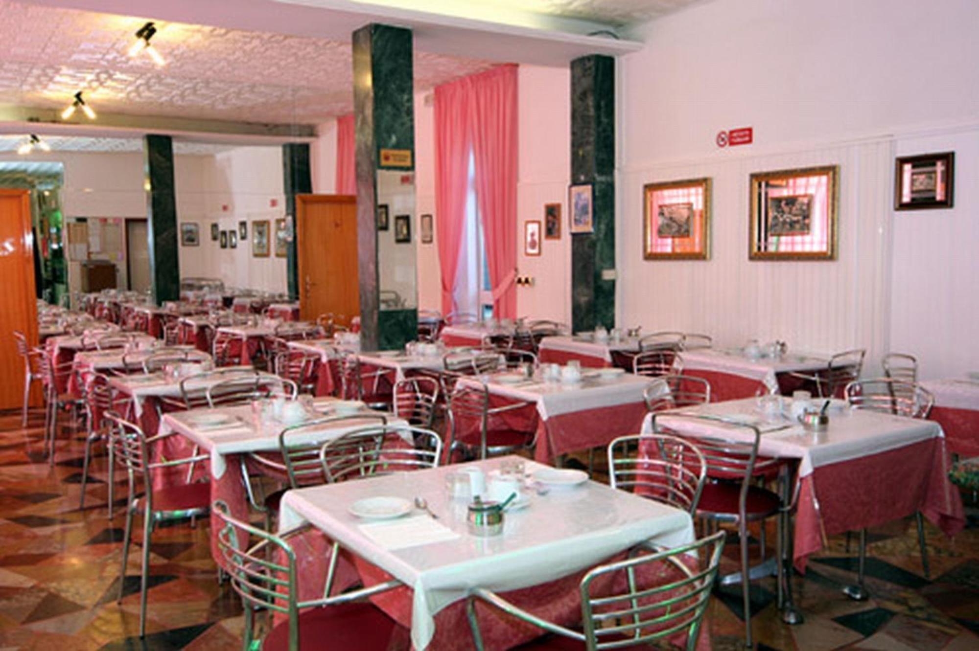 Hotel Parigi Rimini Luaran gambar