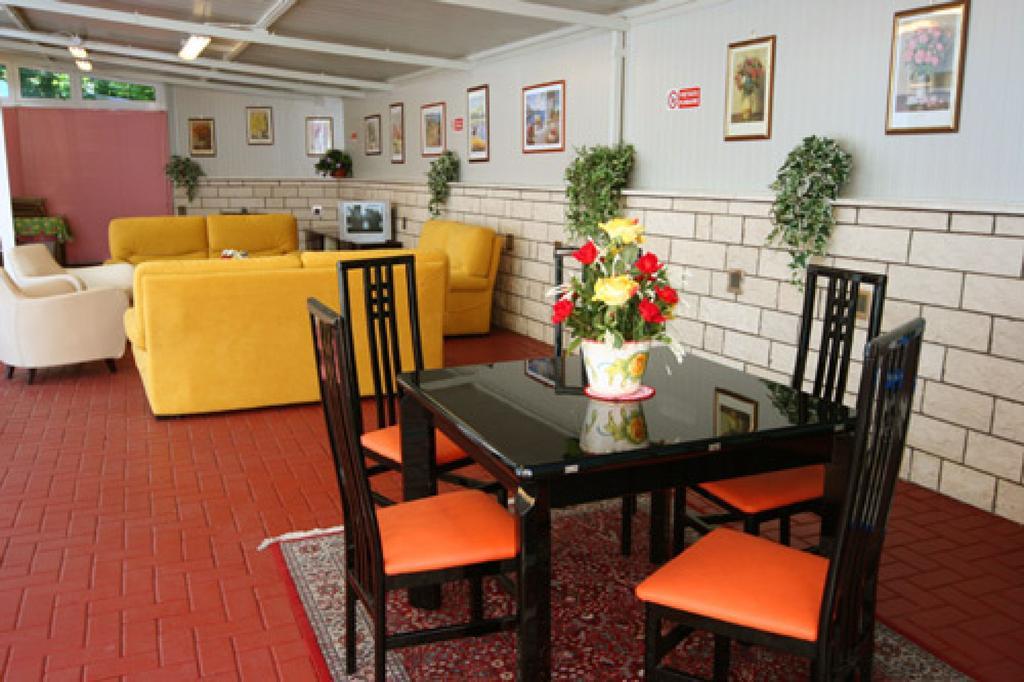 Hotel Parigi Rimini Luaran gambar