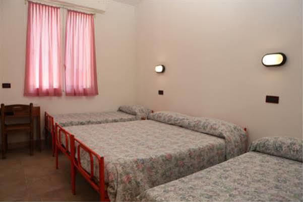 Hotel Parigi Rimini Luaran gambar