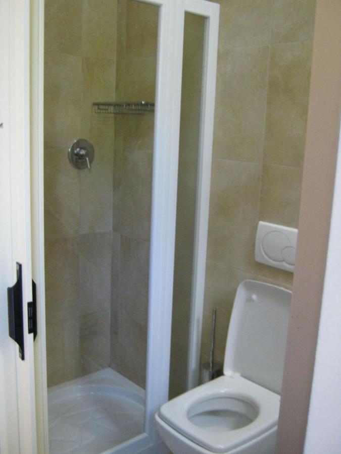 Hotel Parigi Rimini Bilik gambar